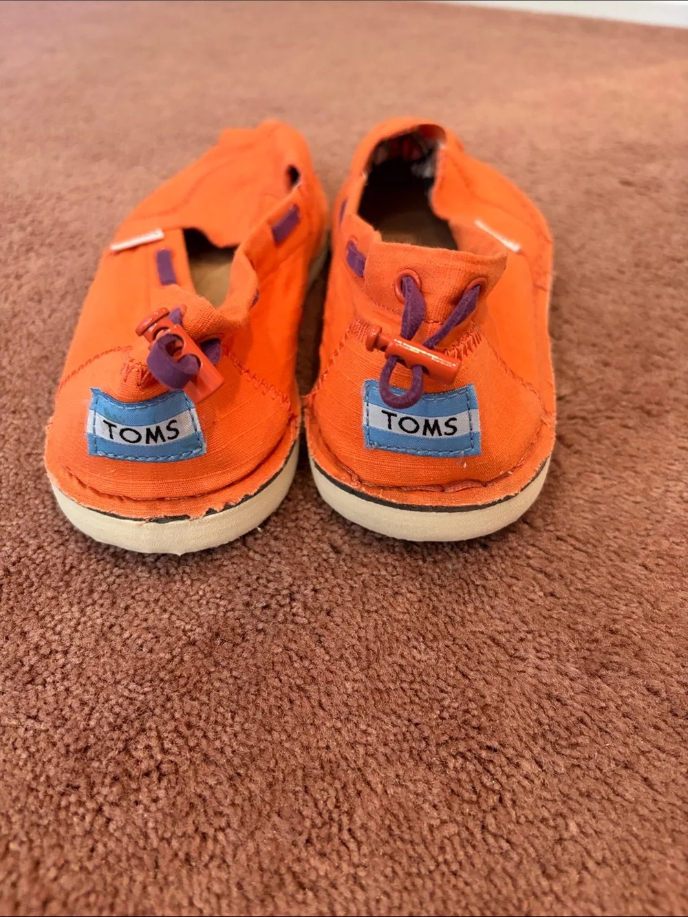 TOMS Woman’s Orange Canvas Slip-On Loafers boat shoes sz8.5 purple trim